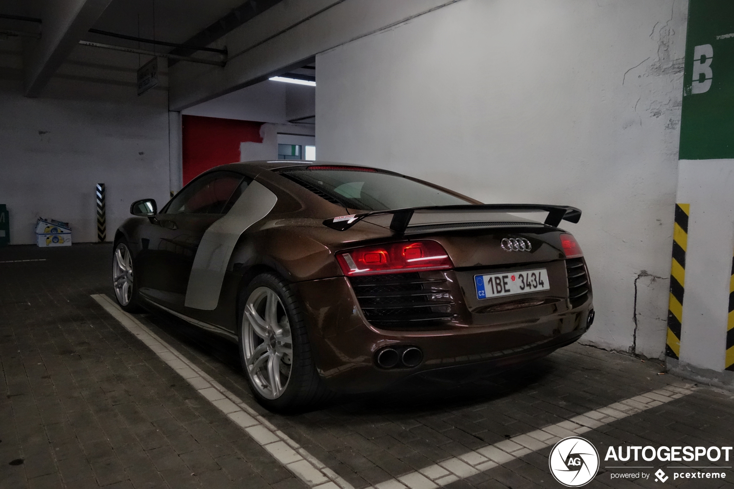 Audi R8