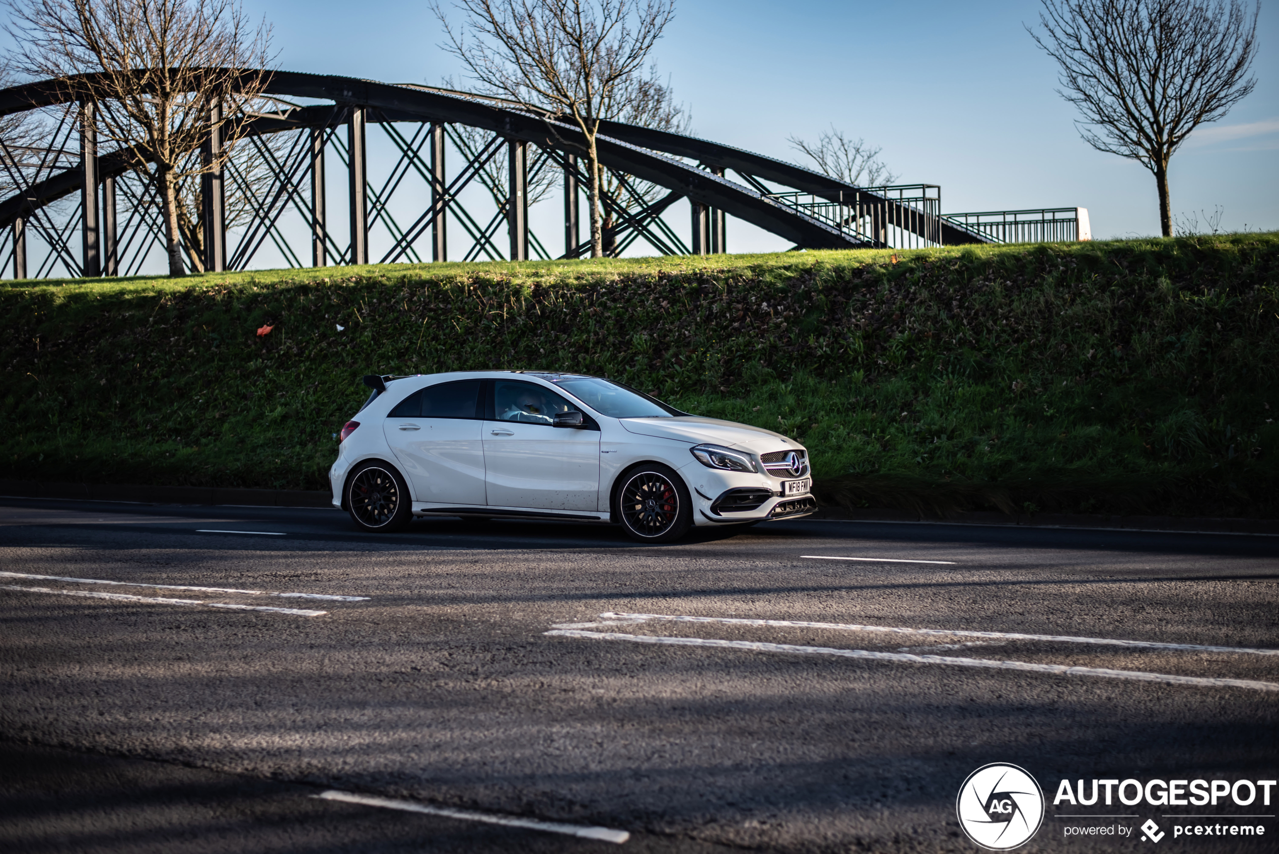 Mercedes-AMG A 45 W176 2015