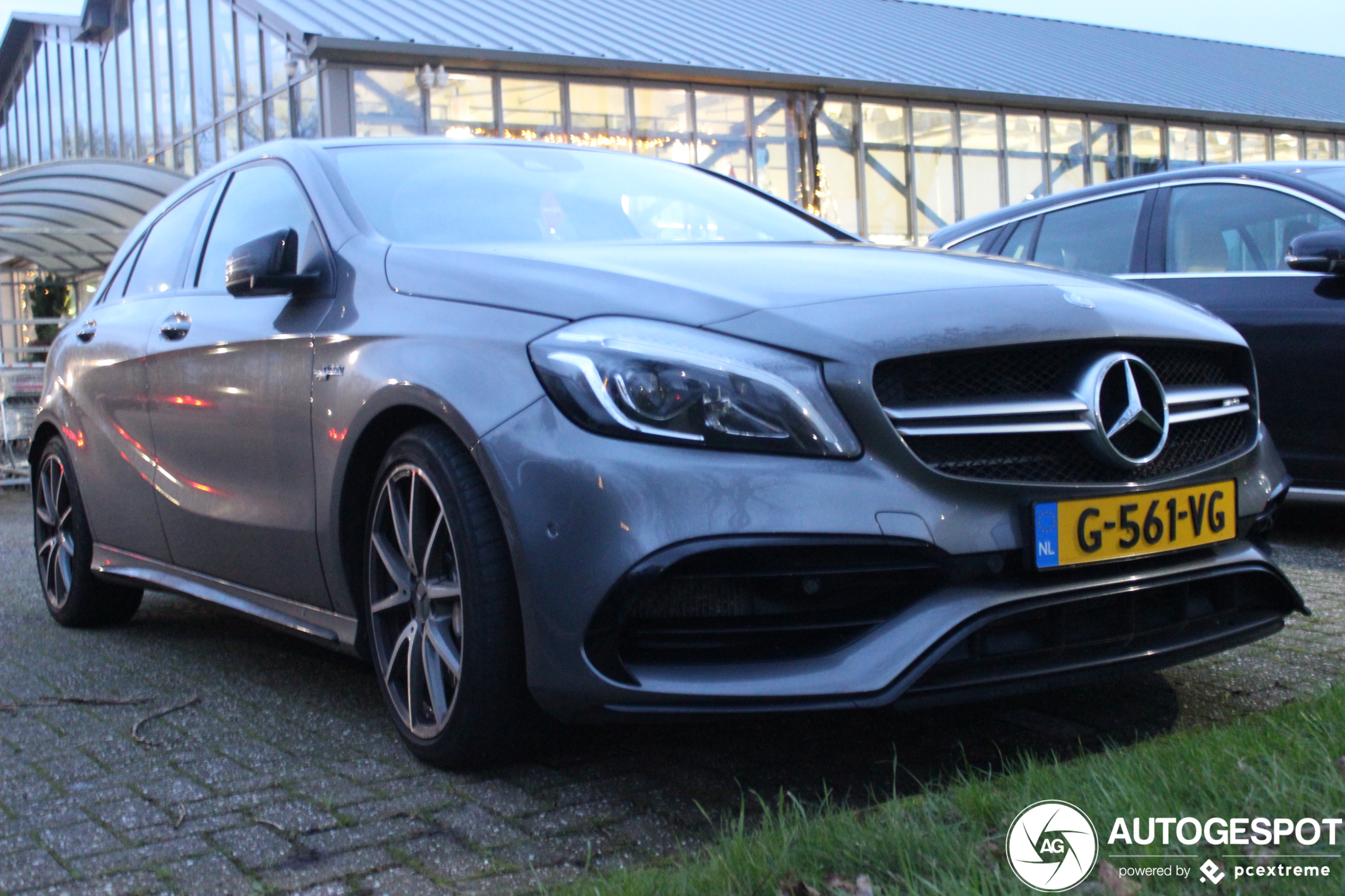 Mercedes-AMG A 45 W176 2015