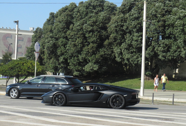 Lamborghini Aventador LP700-4