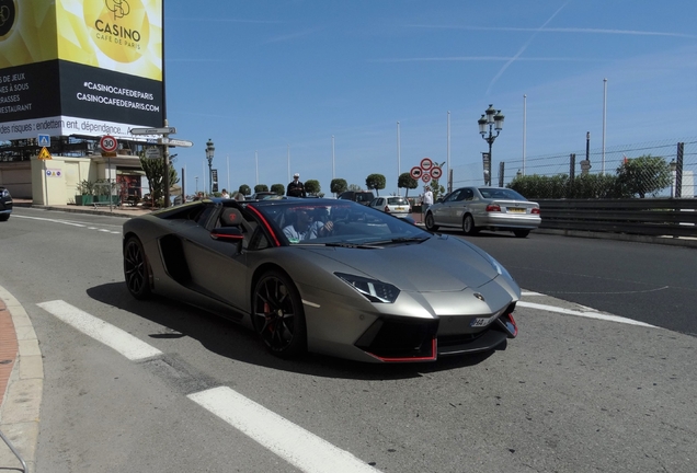 Lamborghini Aventador LP700-4 Roadster Pirelli Edition