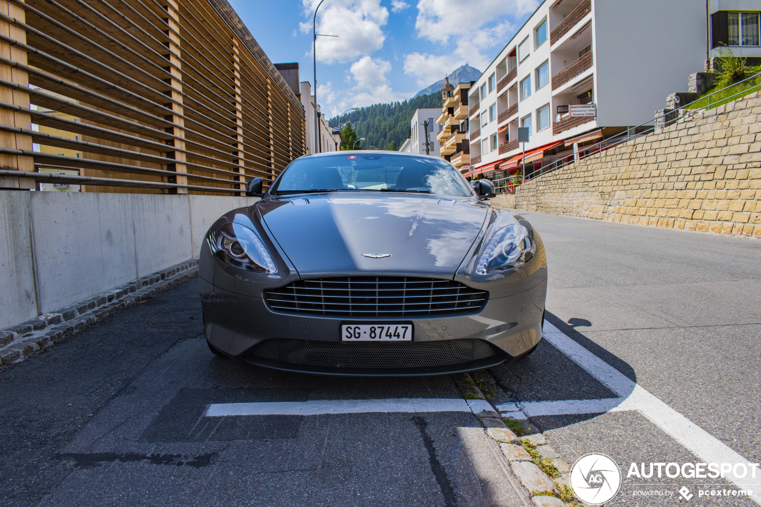 Aston Martin DB9 2013