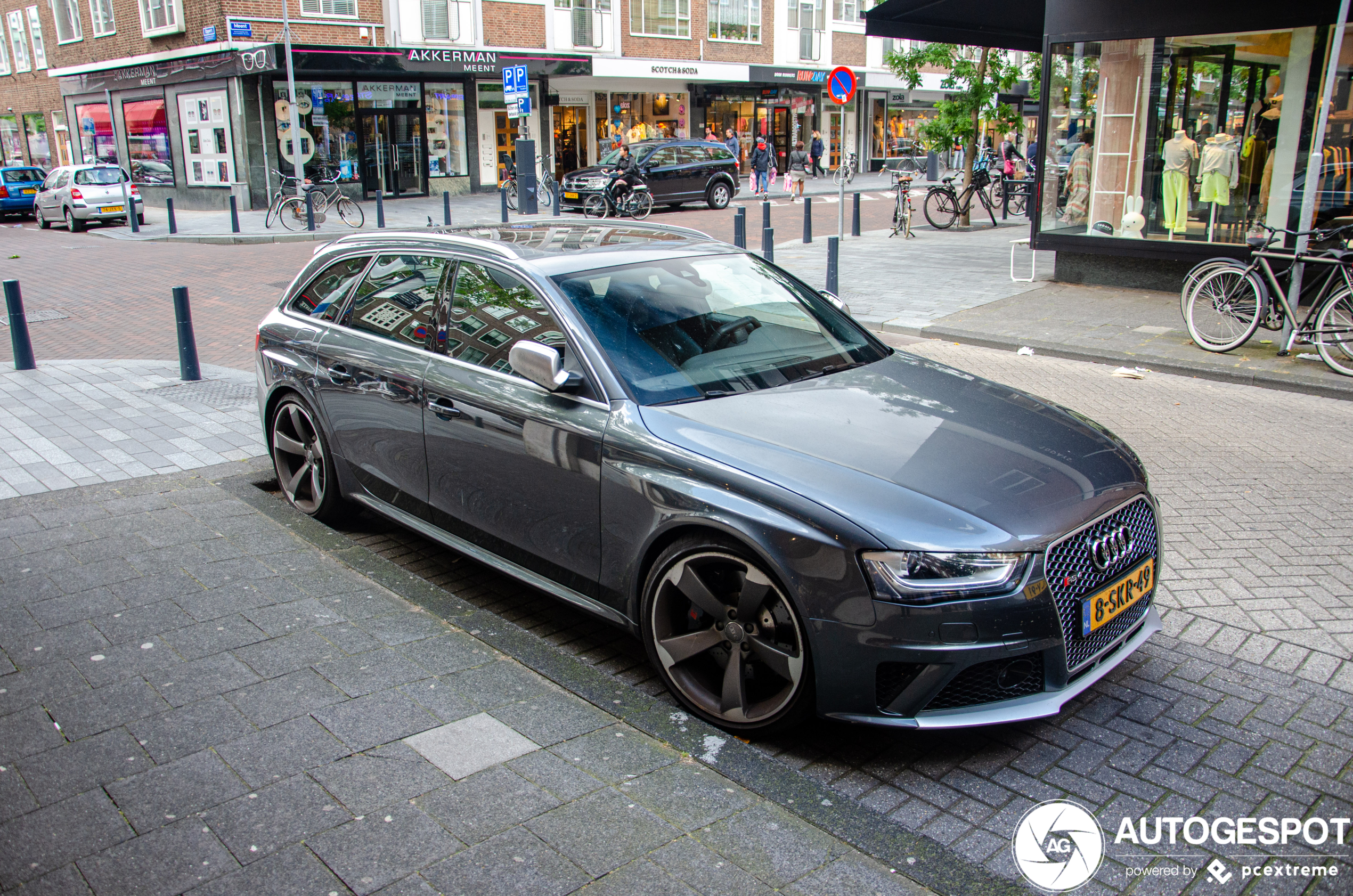 Audi RS4 Avant B8