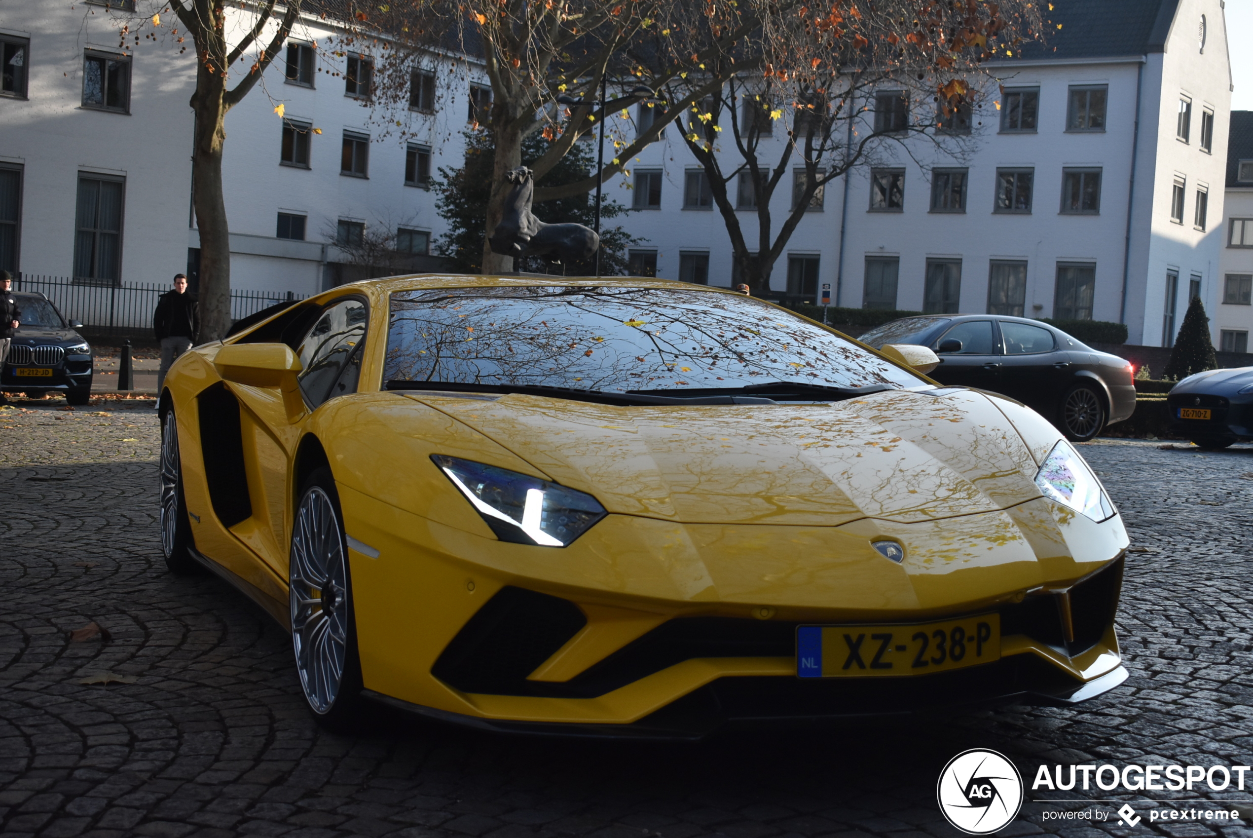 Lamborghini Aventador S LP740-4