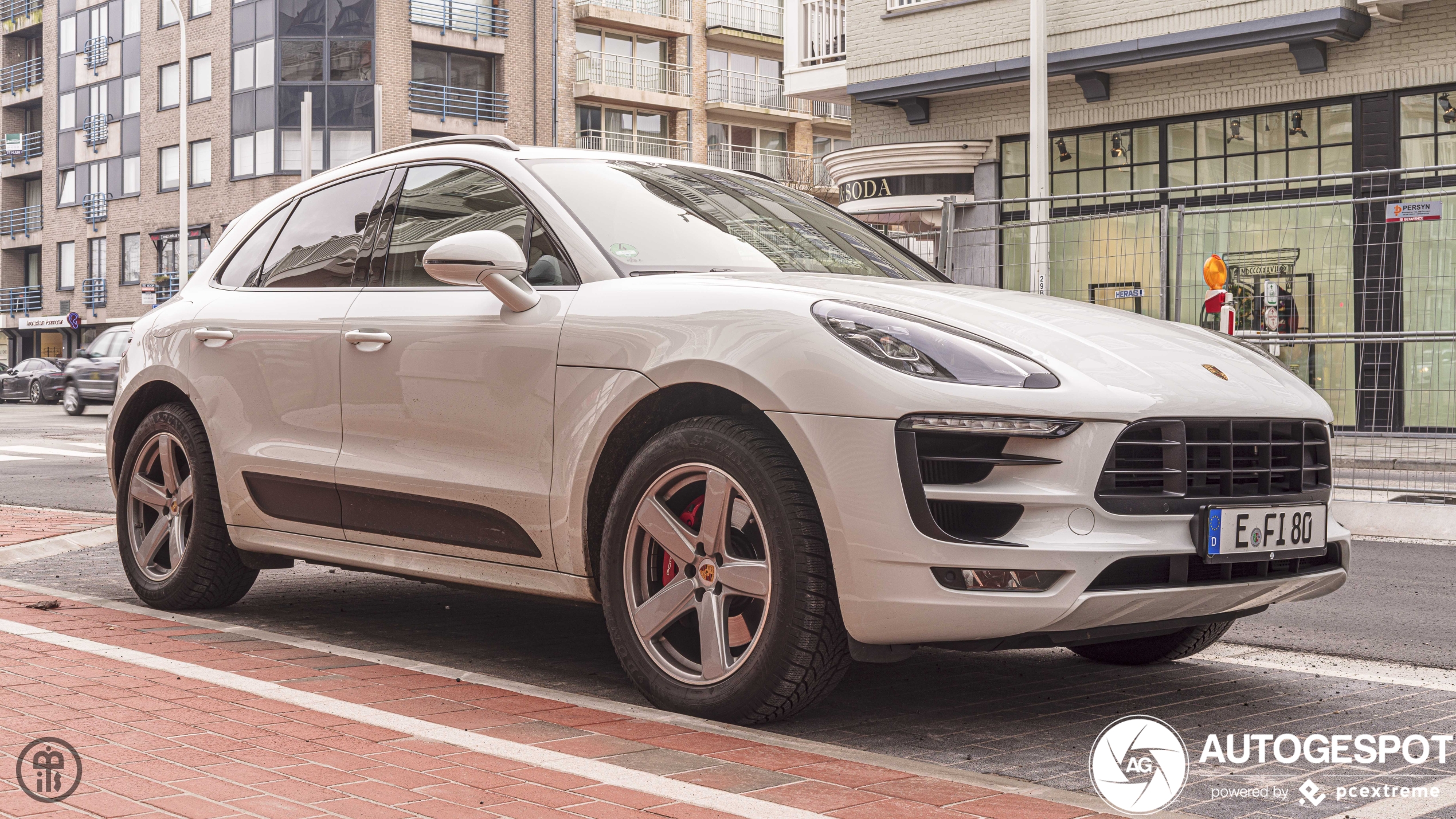 Porsche 95B Macan GTS