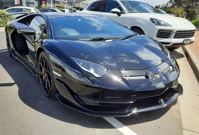 Lamborghini Aventador LP770-4 SVJ