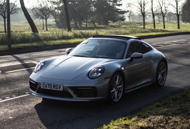 Porsche 992 Carrera 4S