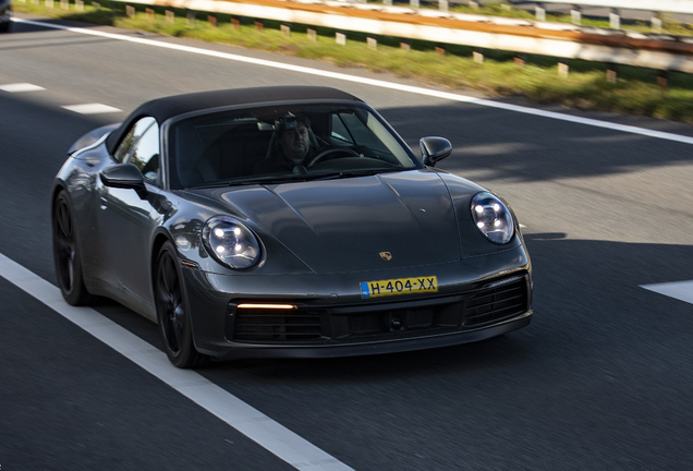 Porsche 992 Carrera 4S Cabriolet