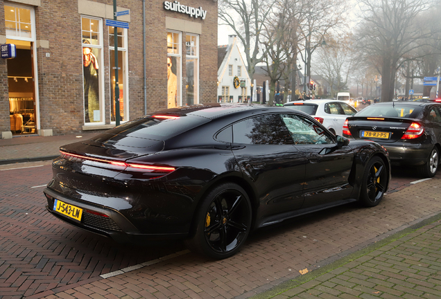 Porsche Taycan Turbo S