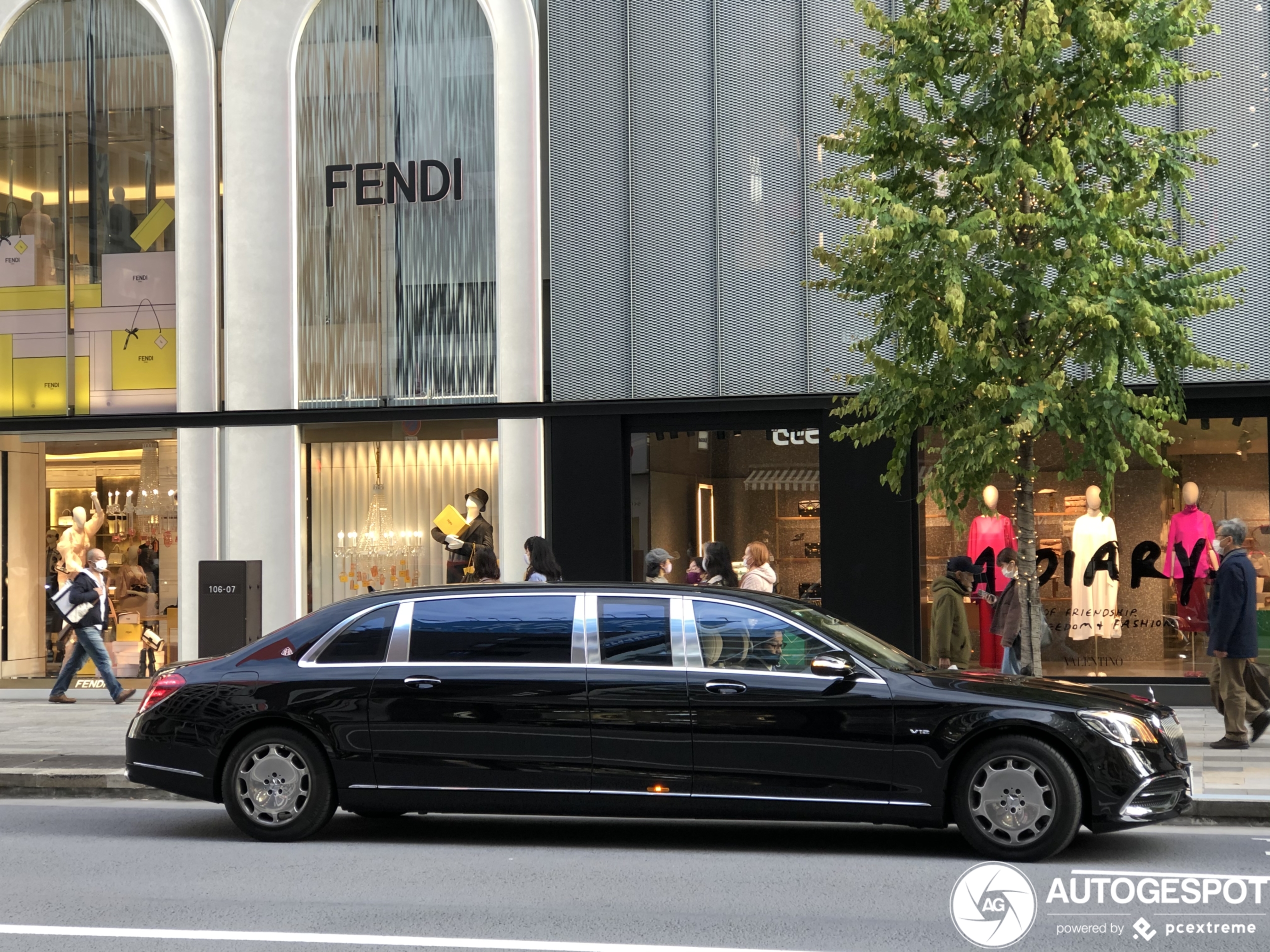 Mercedes-Maybach S 650 Pullman VV222