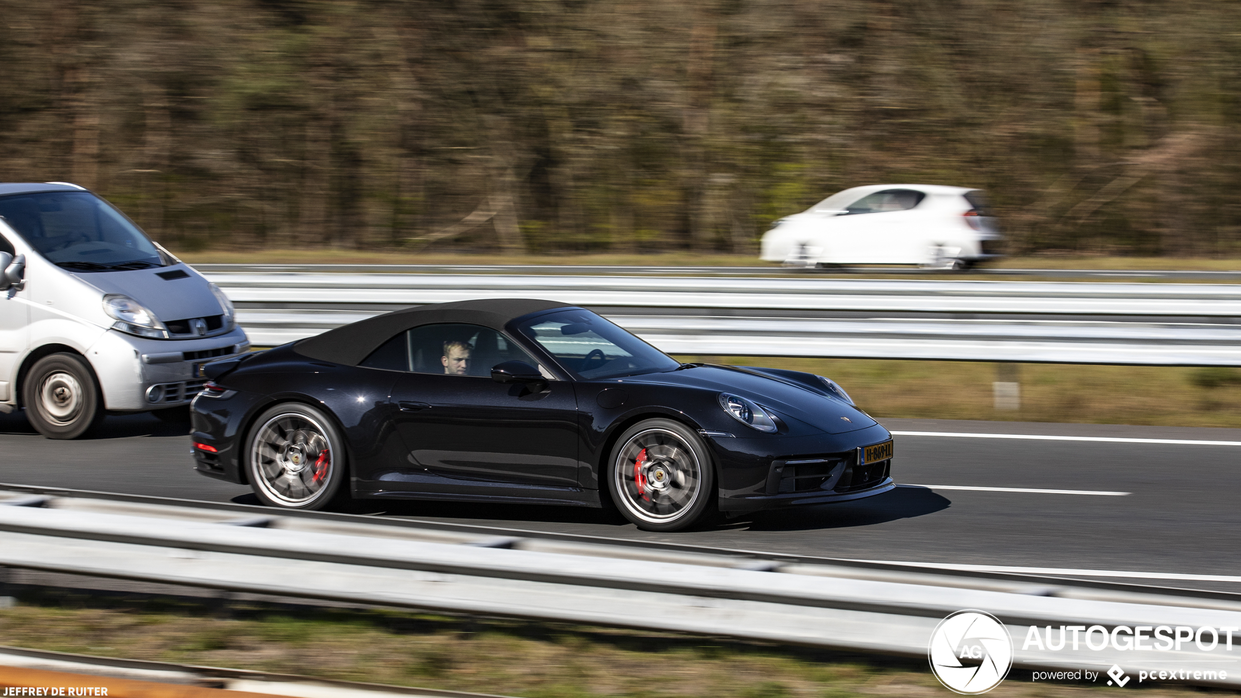 Porsche 992 Carrera 4S Cabriolet