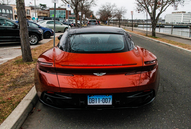 Aston Martin DB11