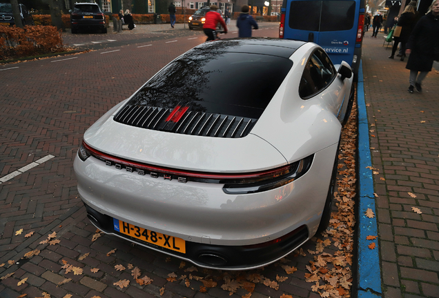 Porsche 992 Carrera 4S