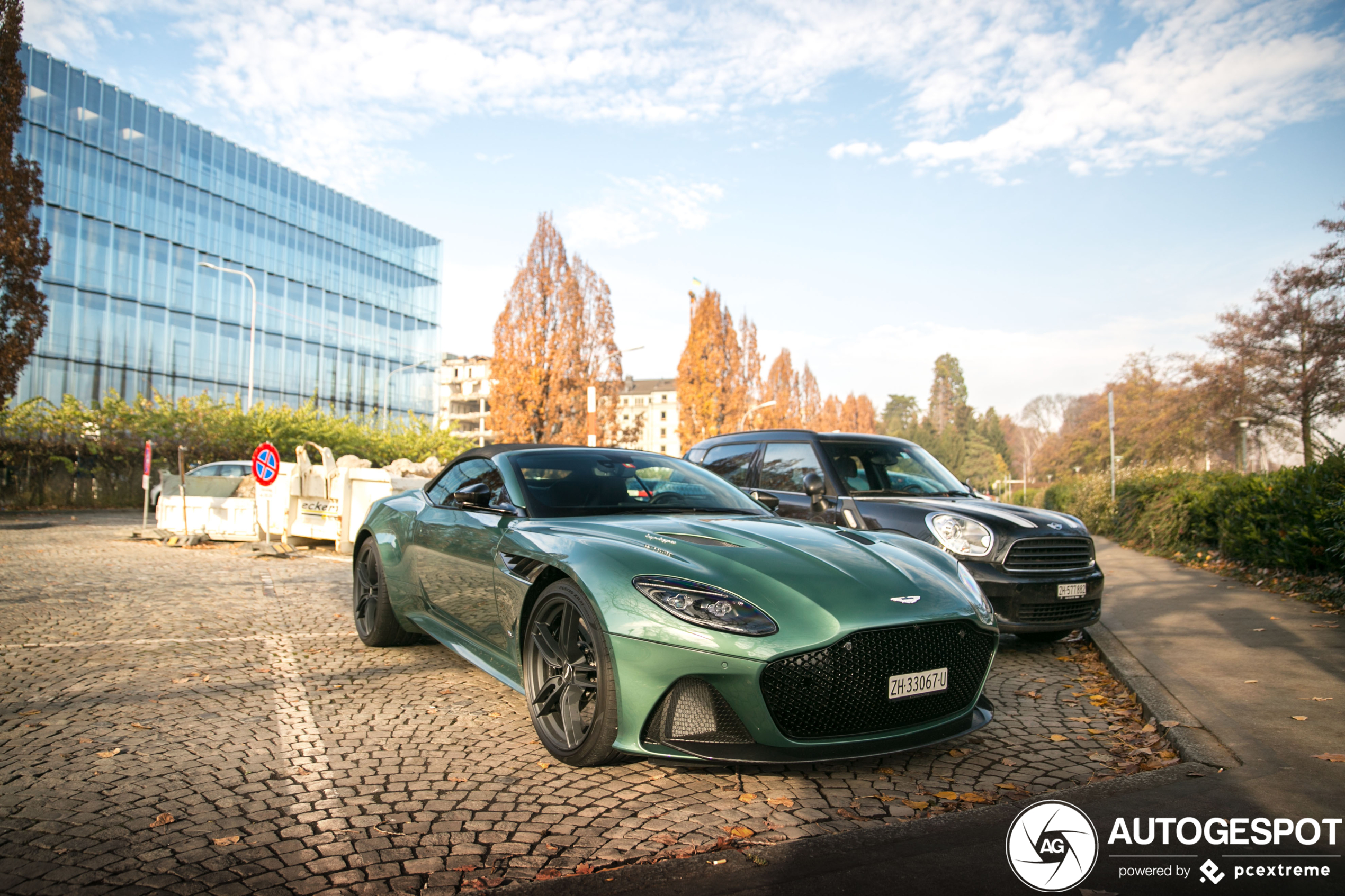 Aston Martin DBS Superleggera Volante