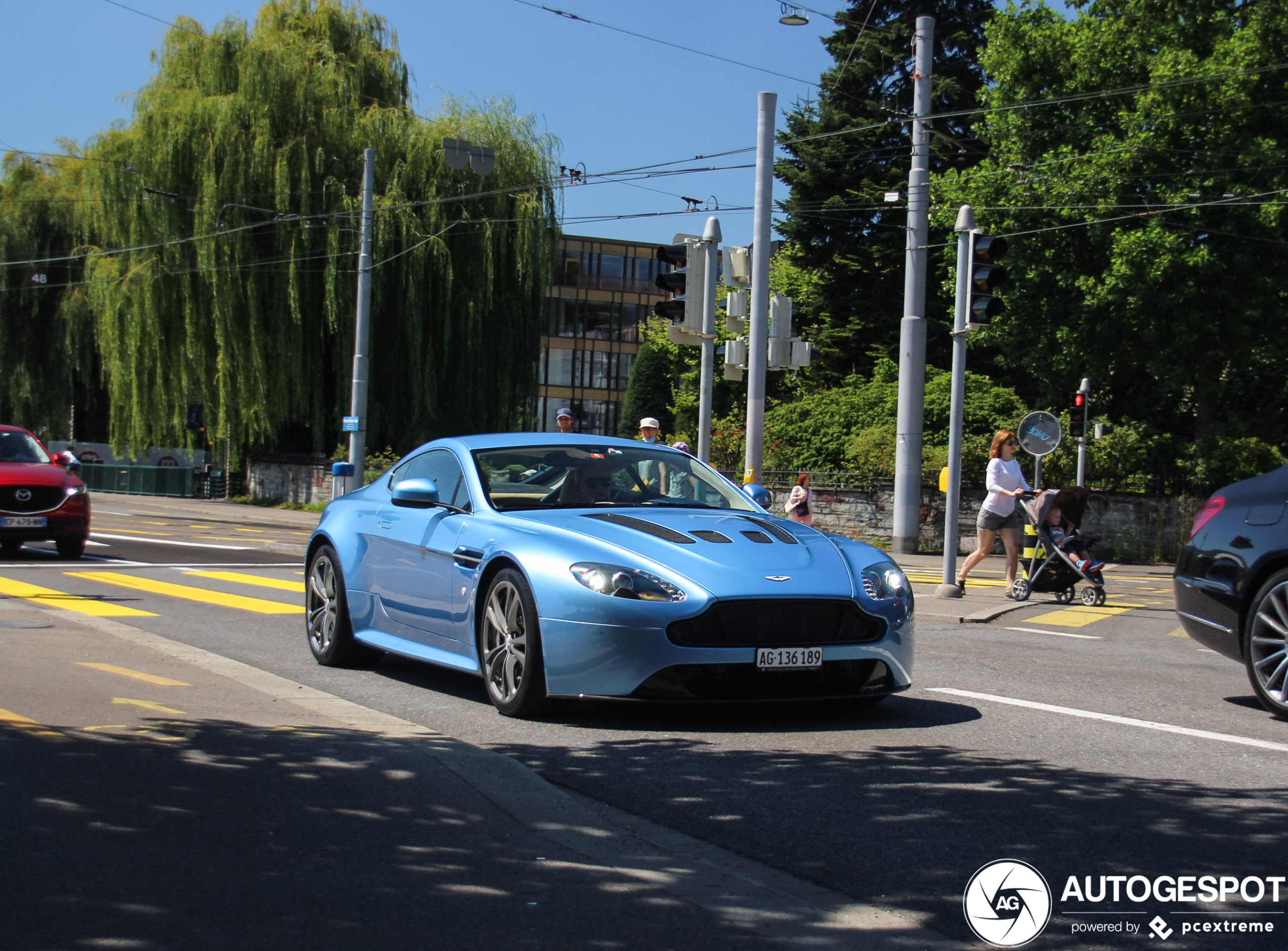 Aston Martin V12 Vantage S