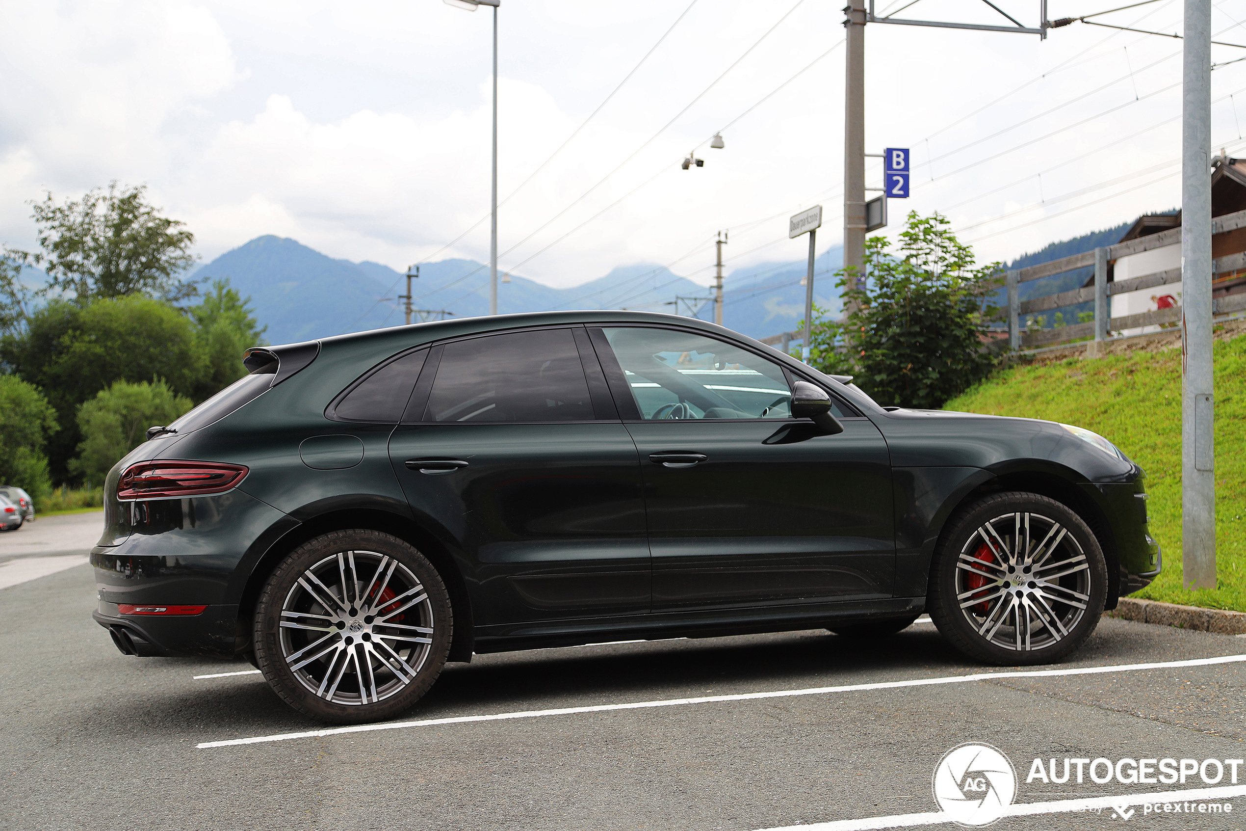 Porsche 95B Macan Turbo