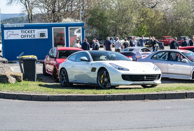 Ferrari GTC4Lusso