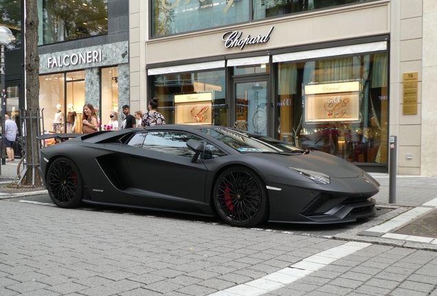 Lamborghini Aventador S LP740-4 Roadster