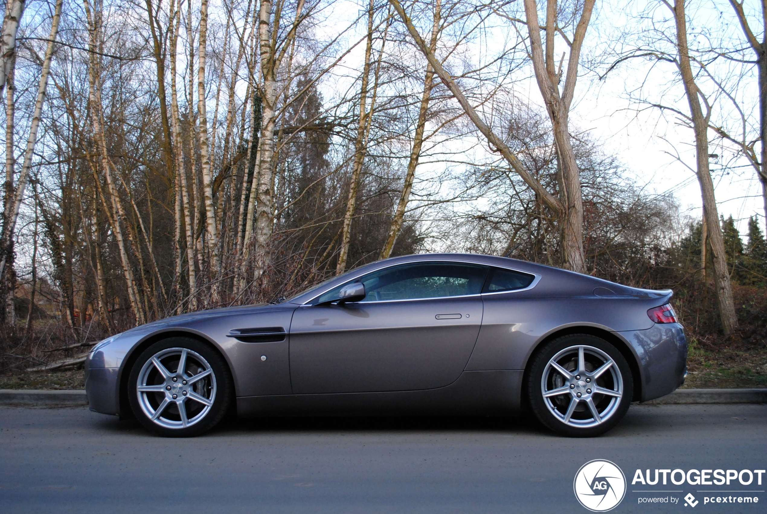 Aston Martin V8 Vantage