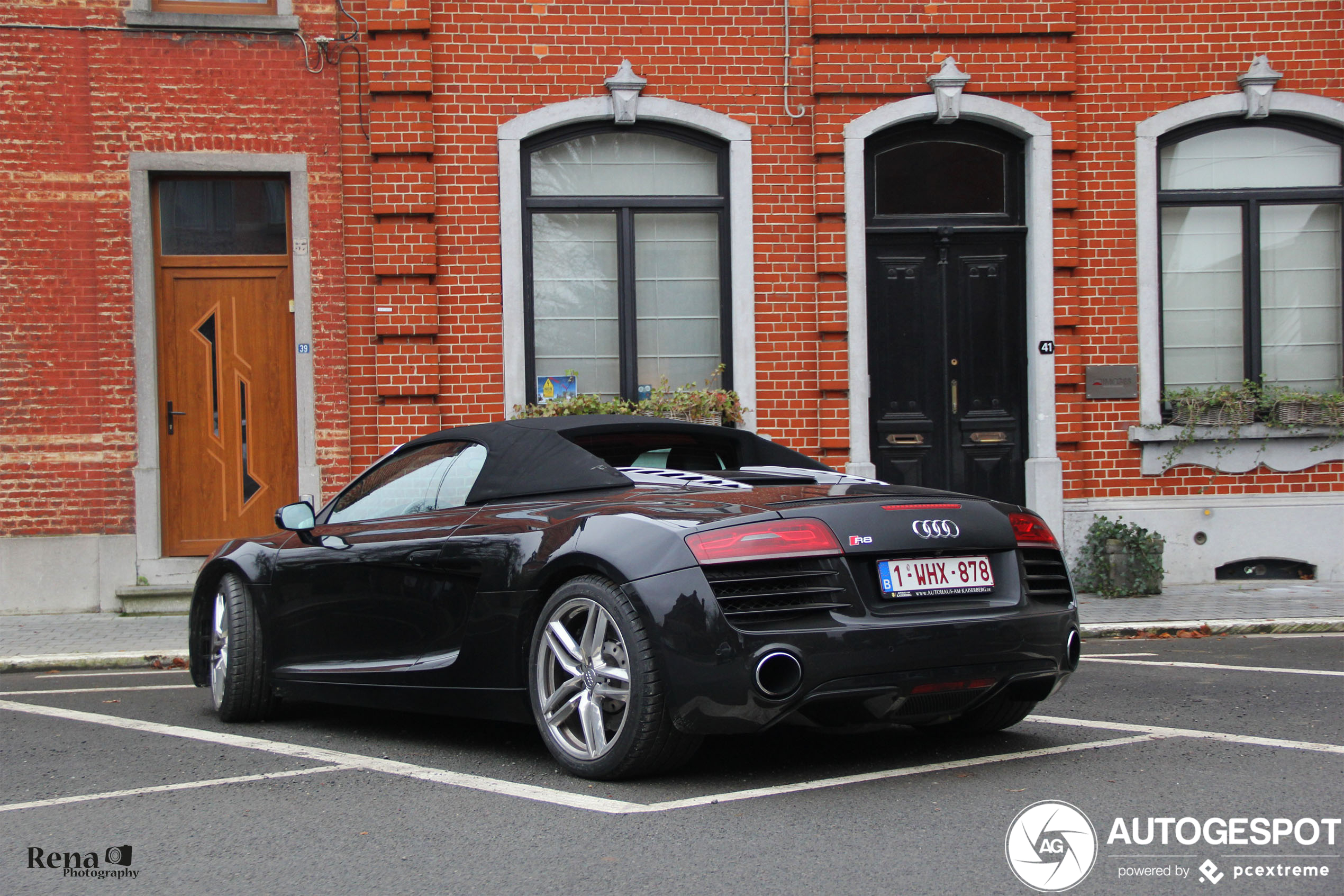 Audi R8 V8 Spyder 2013