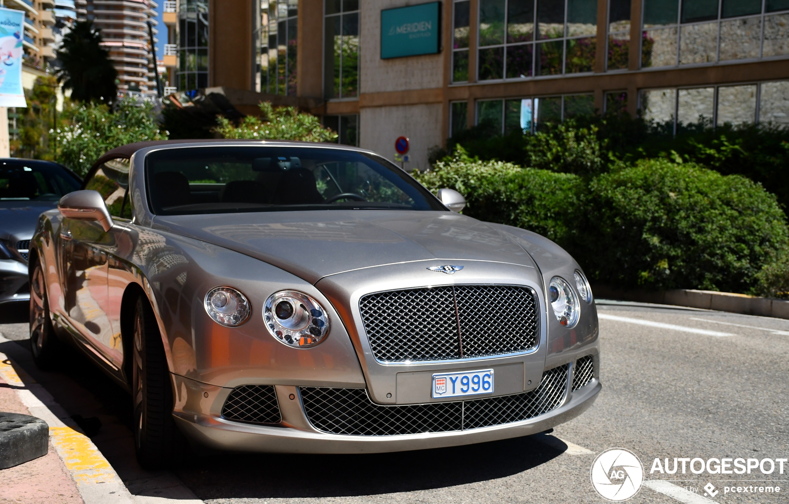 Bentley Continental GTC 2012