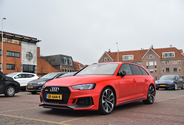 Audi RS4 Avant B9