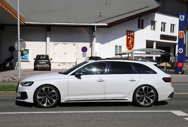 Audi RS4 Avant B9