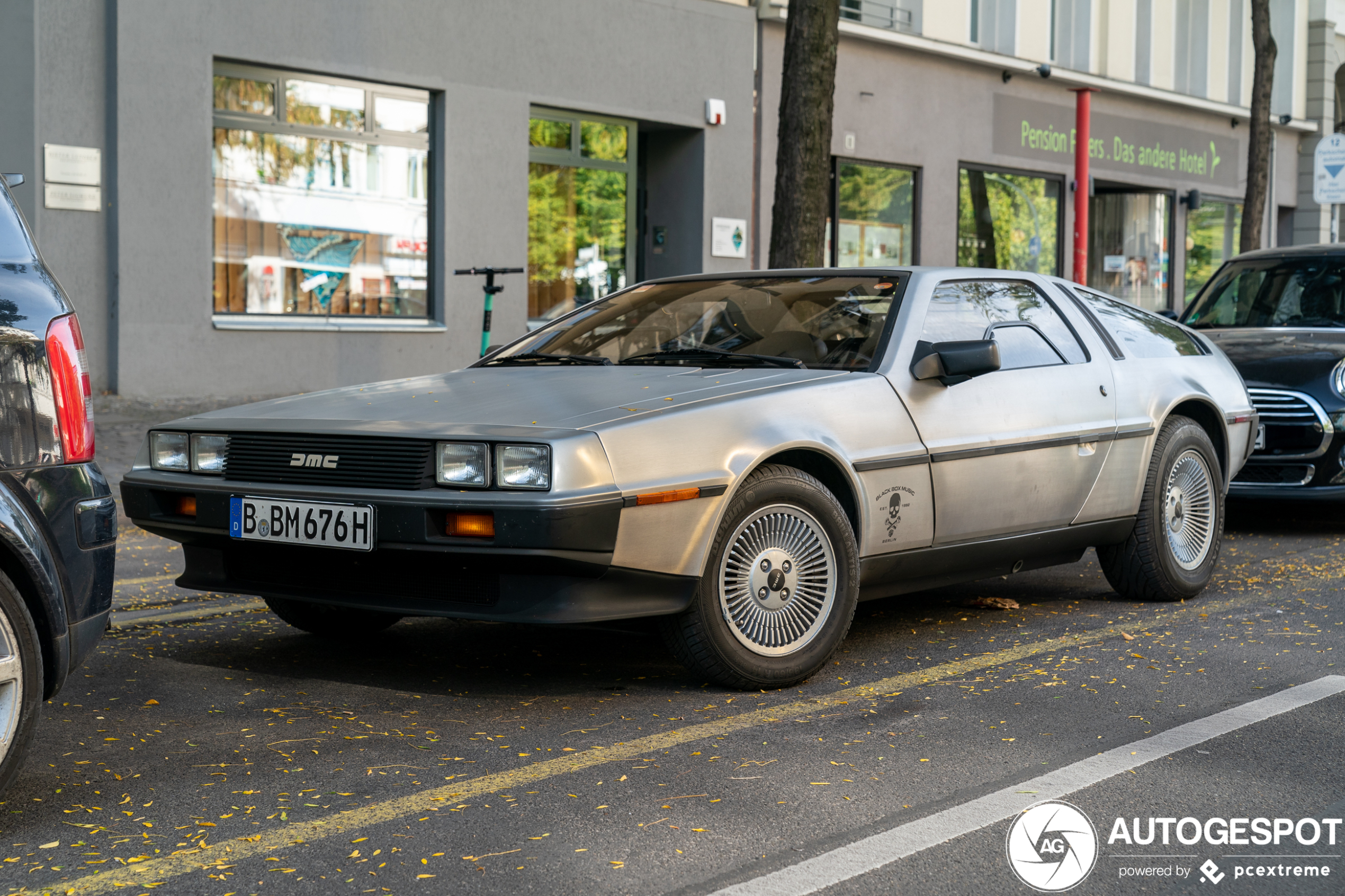 DeLorean DMC-12