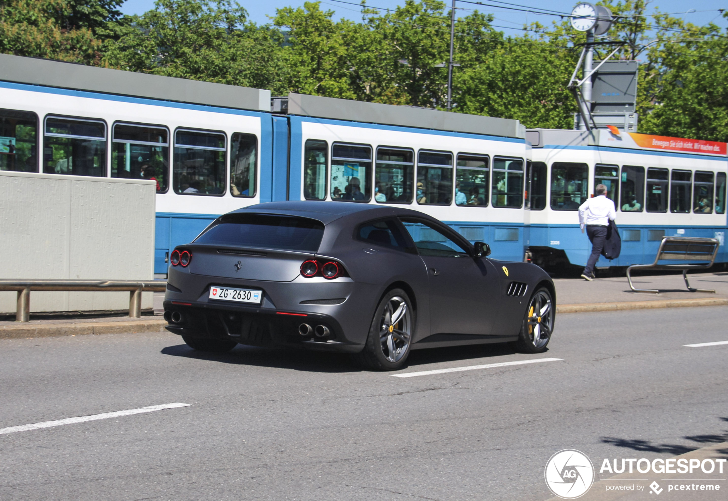 Ferrari GTC4Lusso T