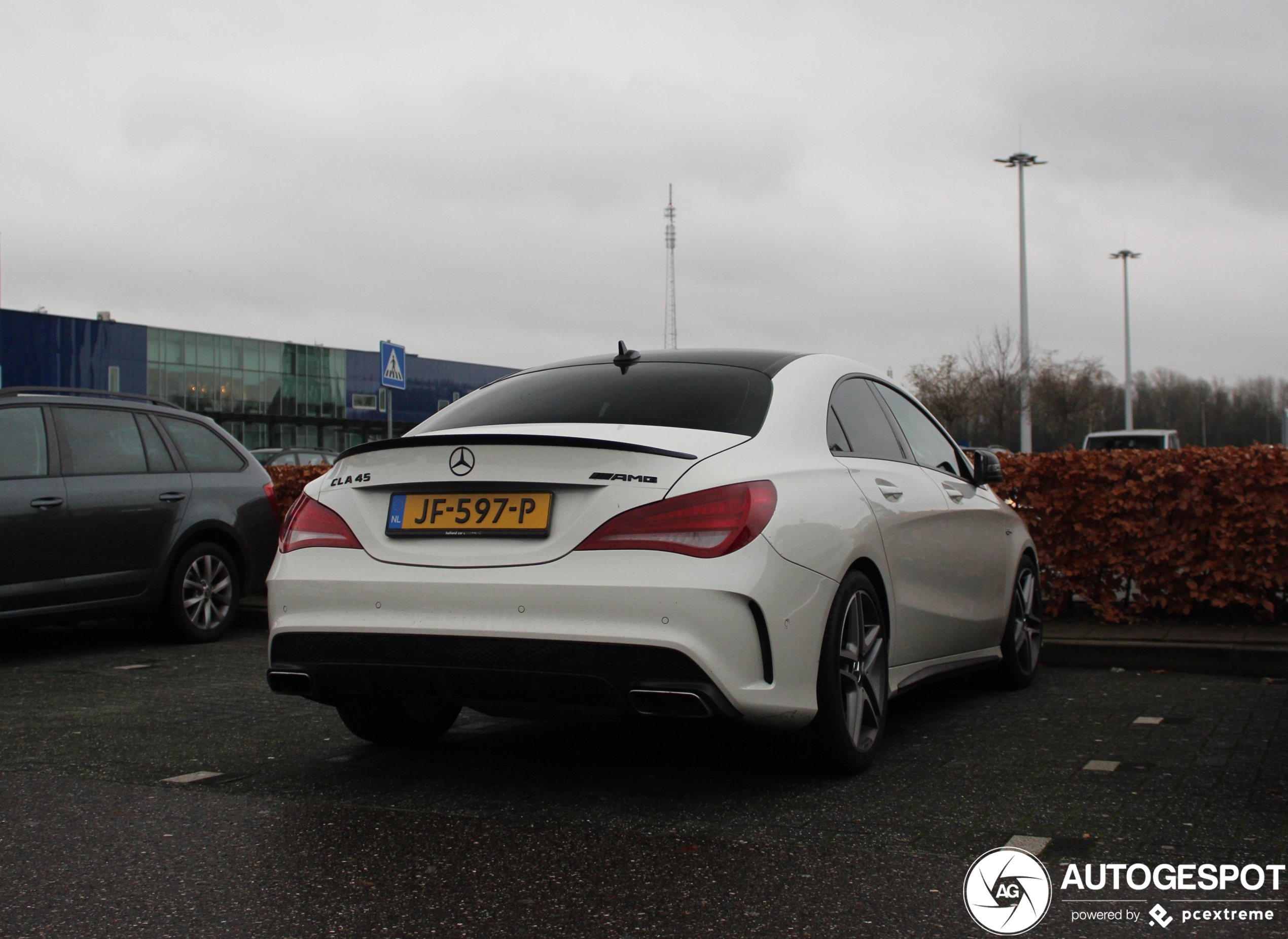 Mercedes-Benz CLA 45 AMG C117