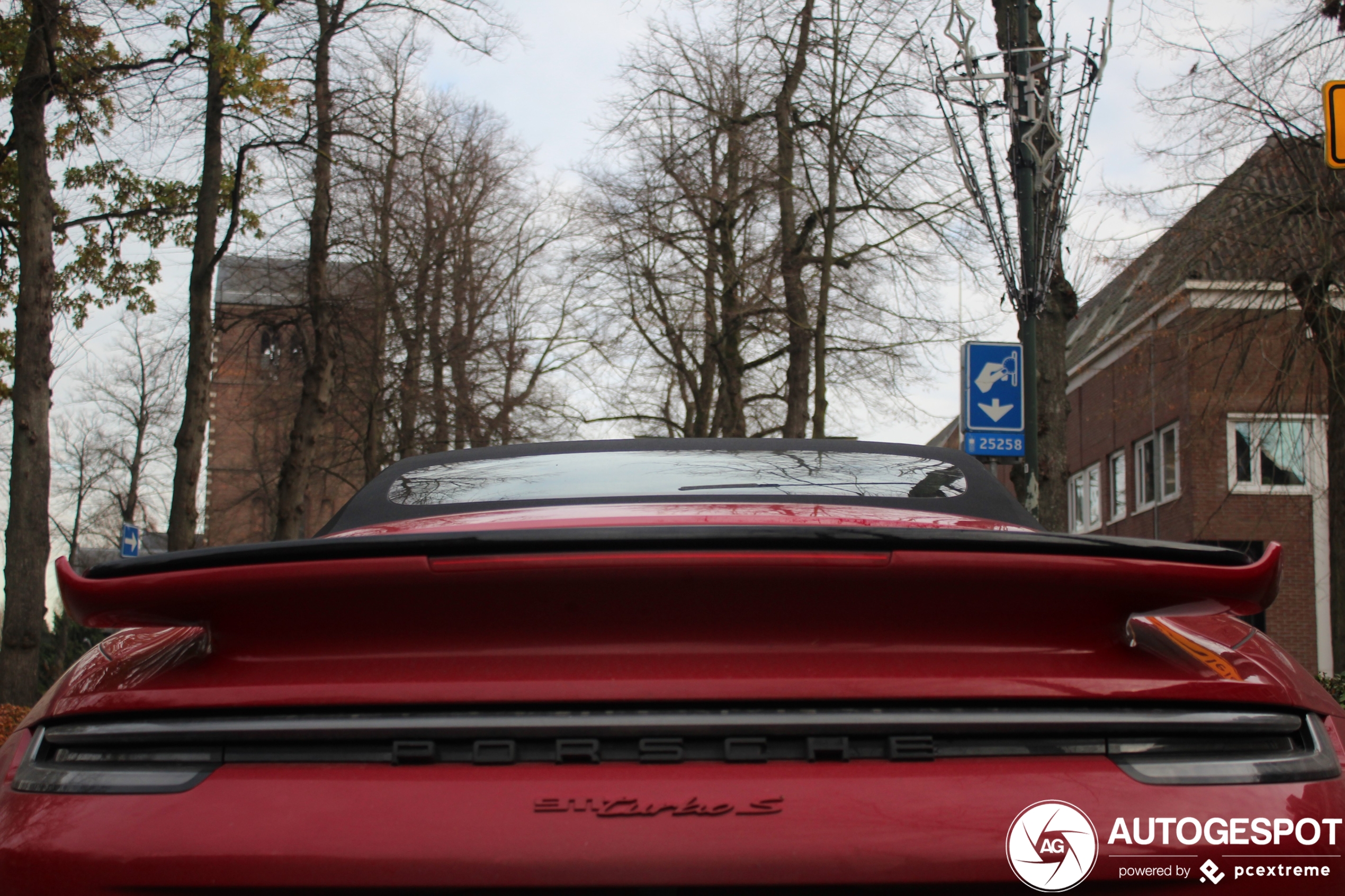 Porsche 992 Turbo S Cabriolet