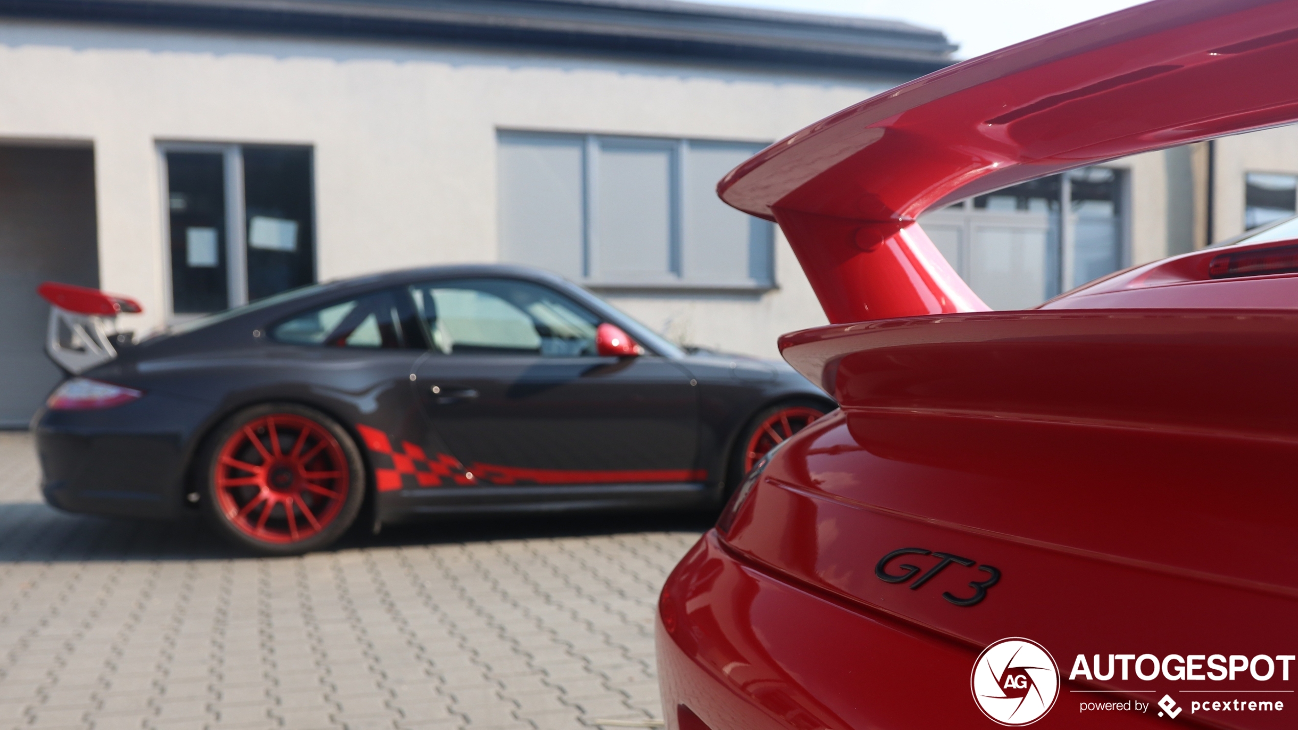 Porsche combo laat ons twee heerlijke GT3's zien