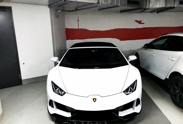 Lamborghini Huracán LP640-4 EVO Spyder