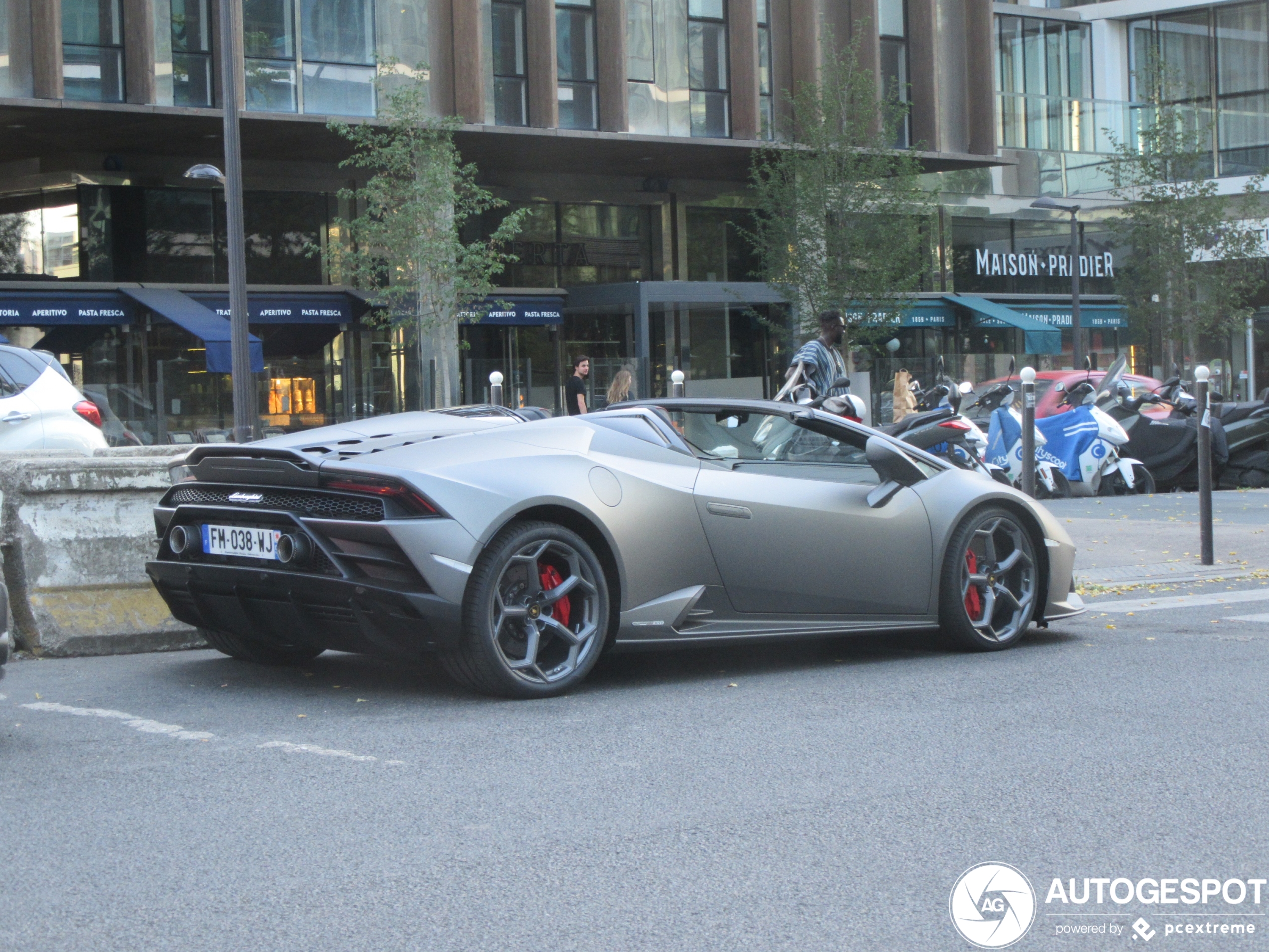 Lamborghini Huracán LP640-4 EVO Spyder