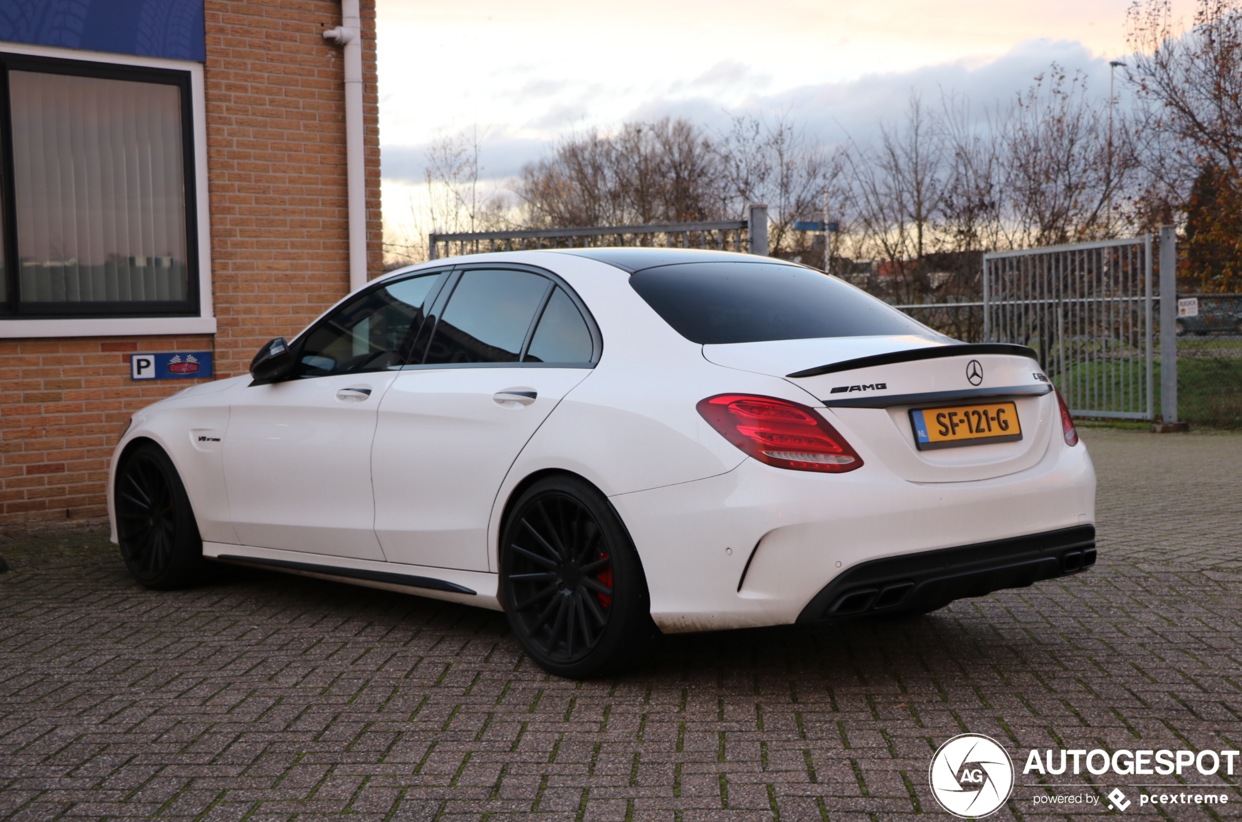 Mercedes-AMG C 63 S W205