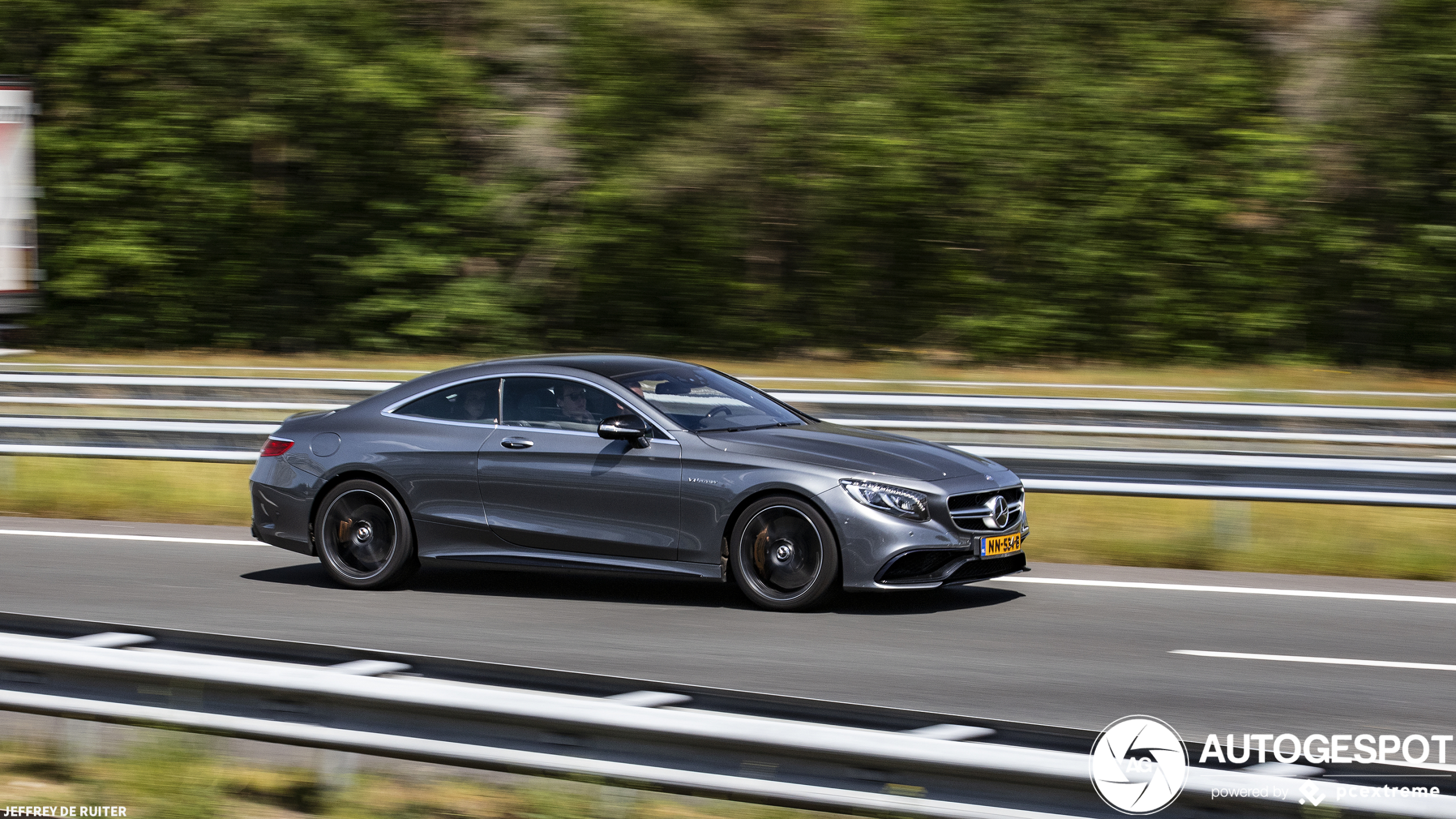 Mercedes-AMG S 63 Coupé C217