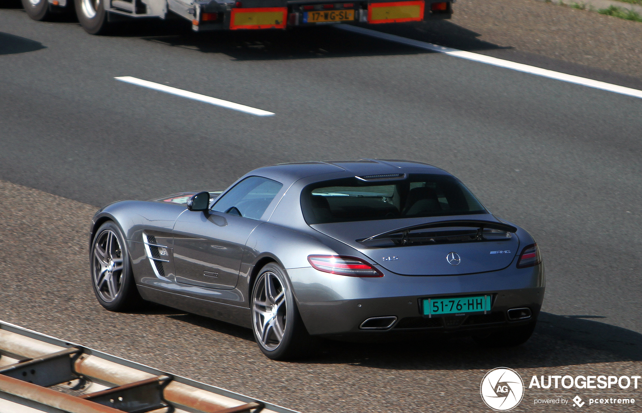 Mercedes-Benz SLS AMG