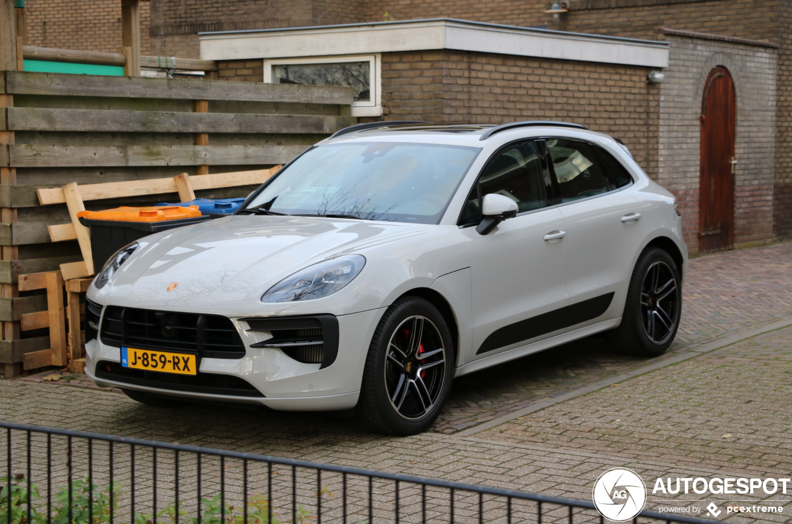 Porsche 95B Macan GTS MkII