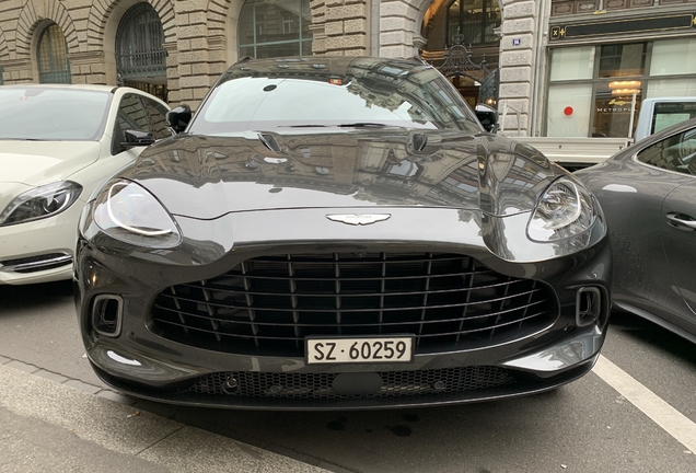 Aston Martin DBX