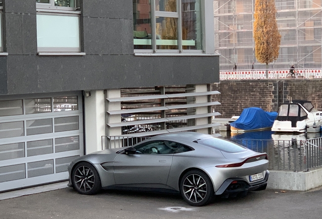 Aston Martin V8 Vantage 2018