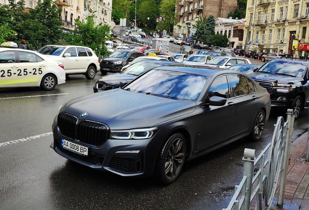 BMW M760Li xDrive 2019