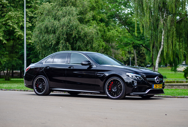 Mercedes-AMG C 63 S W205