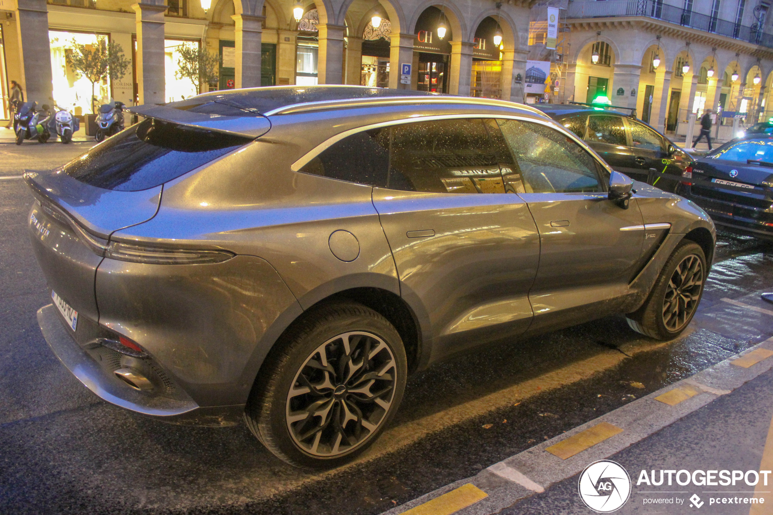 Aston Martin DBX