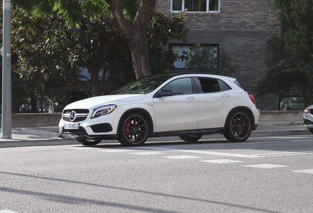 Mercedes-AMG GLA 45 X156