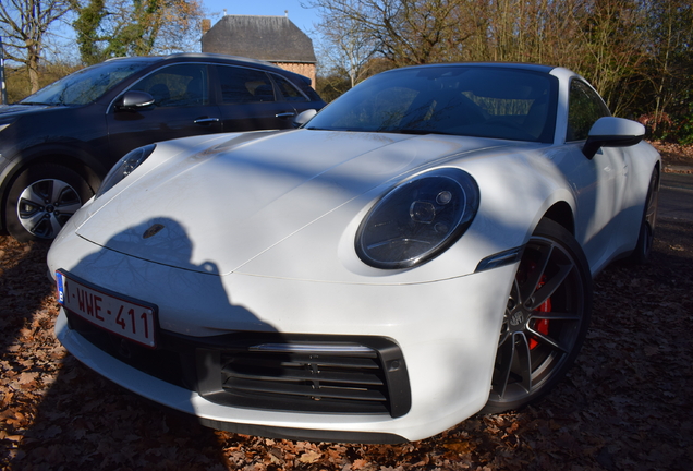 Porsche 992 Carrera 4S