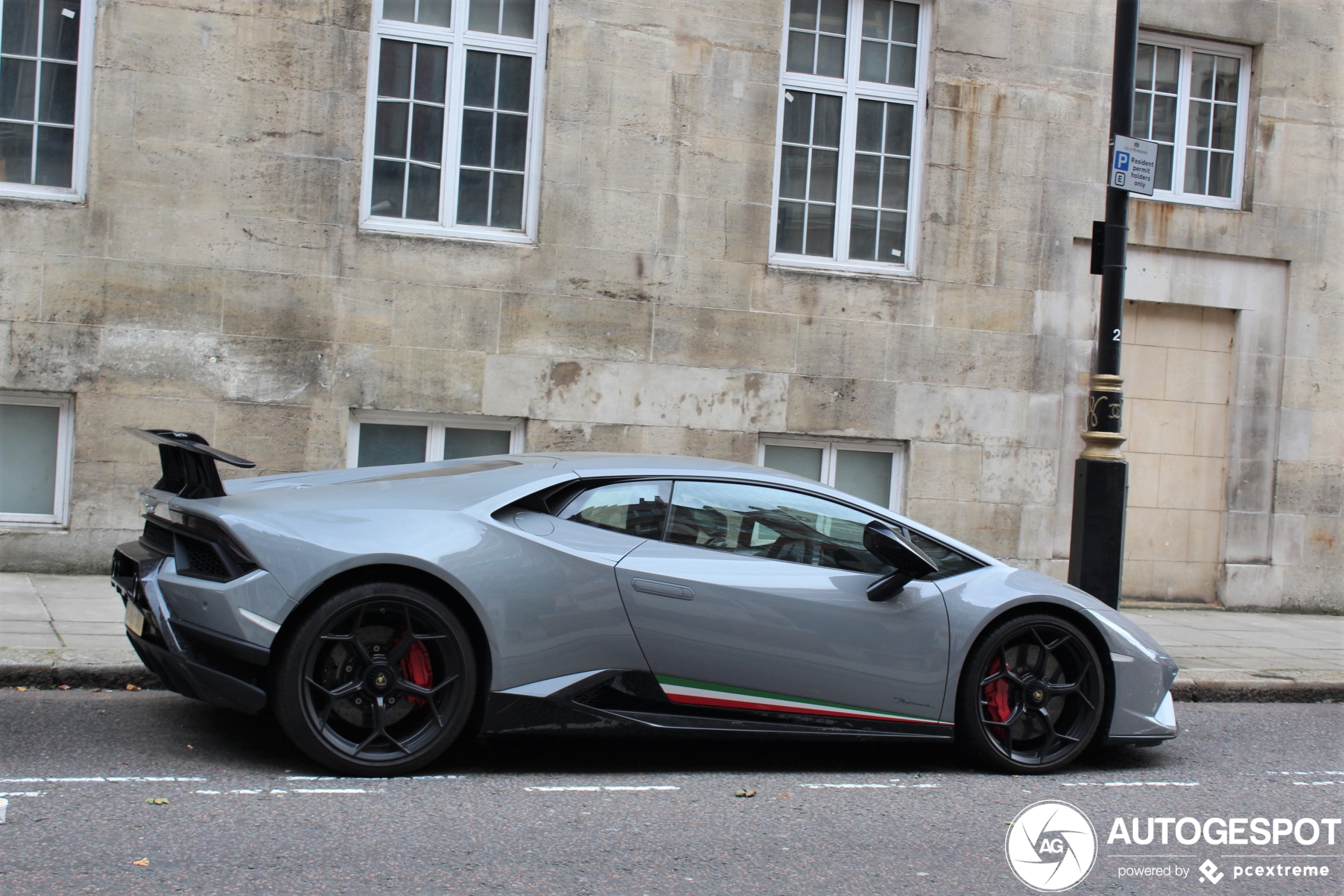 Lamborghini Huracán LP640-4 Performante