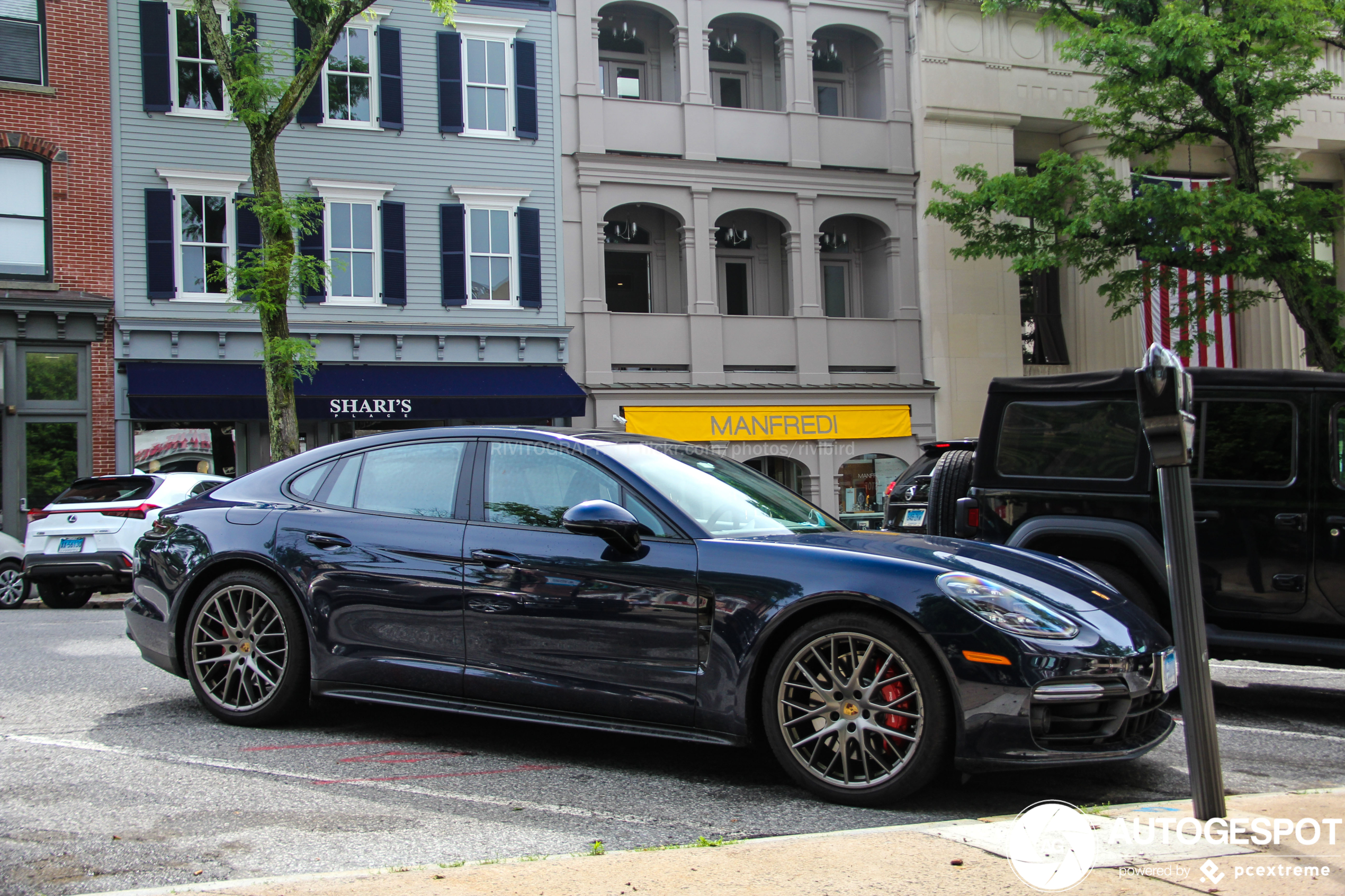 Porsche 971 Panamera GTS MkI