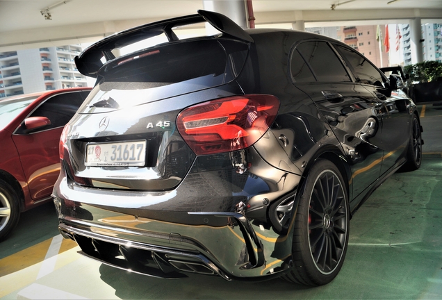 Mercedes-AMG A 45 W176 2015