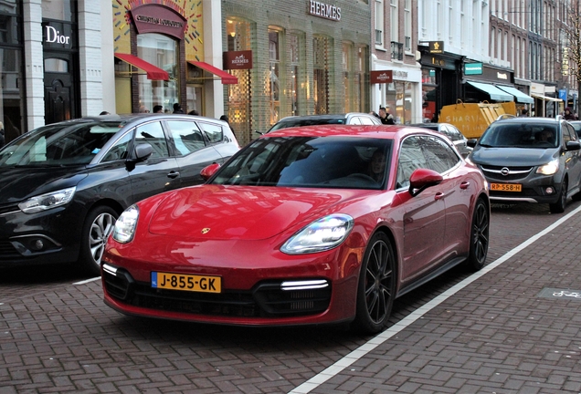 Porsche 971 Panamera GTS Sport Turismo