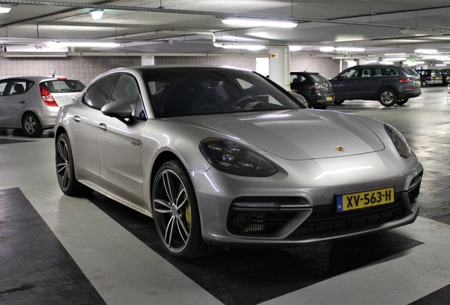 Porsche 971 Panamera Turbo S E-Hybrid